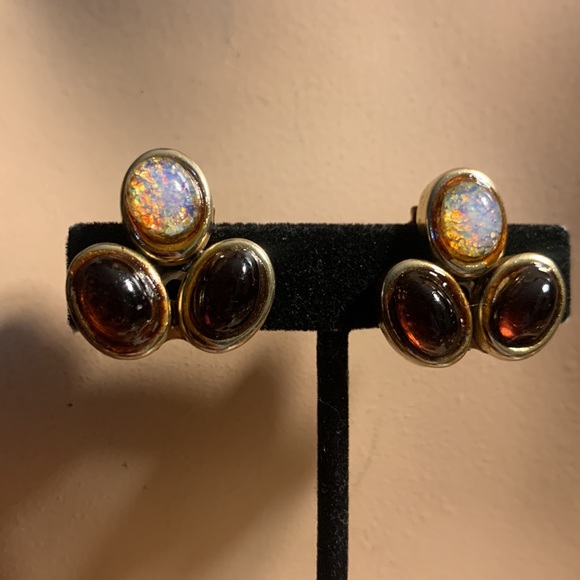 80’s TRIPLE CABOCHON OPAL AND AMBER LOOK EARRINGS - Picture 5 of 12